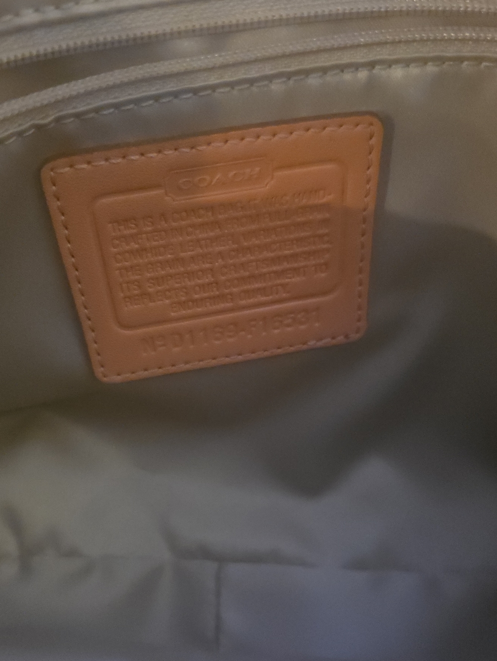 Coach Penelope Turn-Lock tote in a coral peach leather with snakeskin Trim - Picture 4 of 14